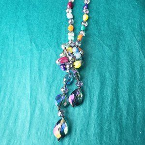 2/10$ Colorful necklace sparkly and vibrant